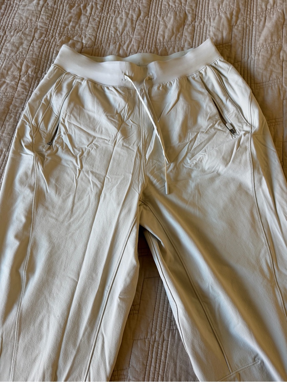 Lululemon high waisted jogger sz 6